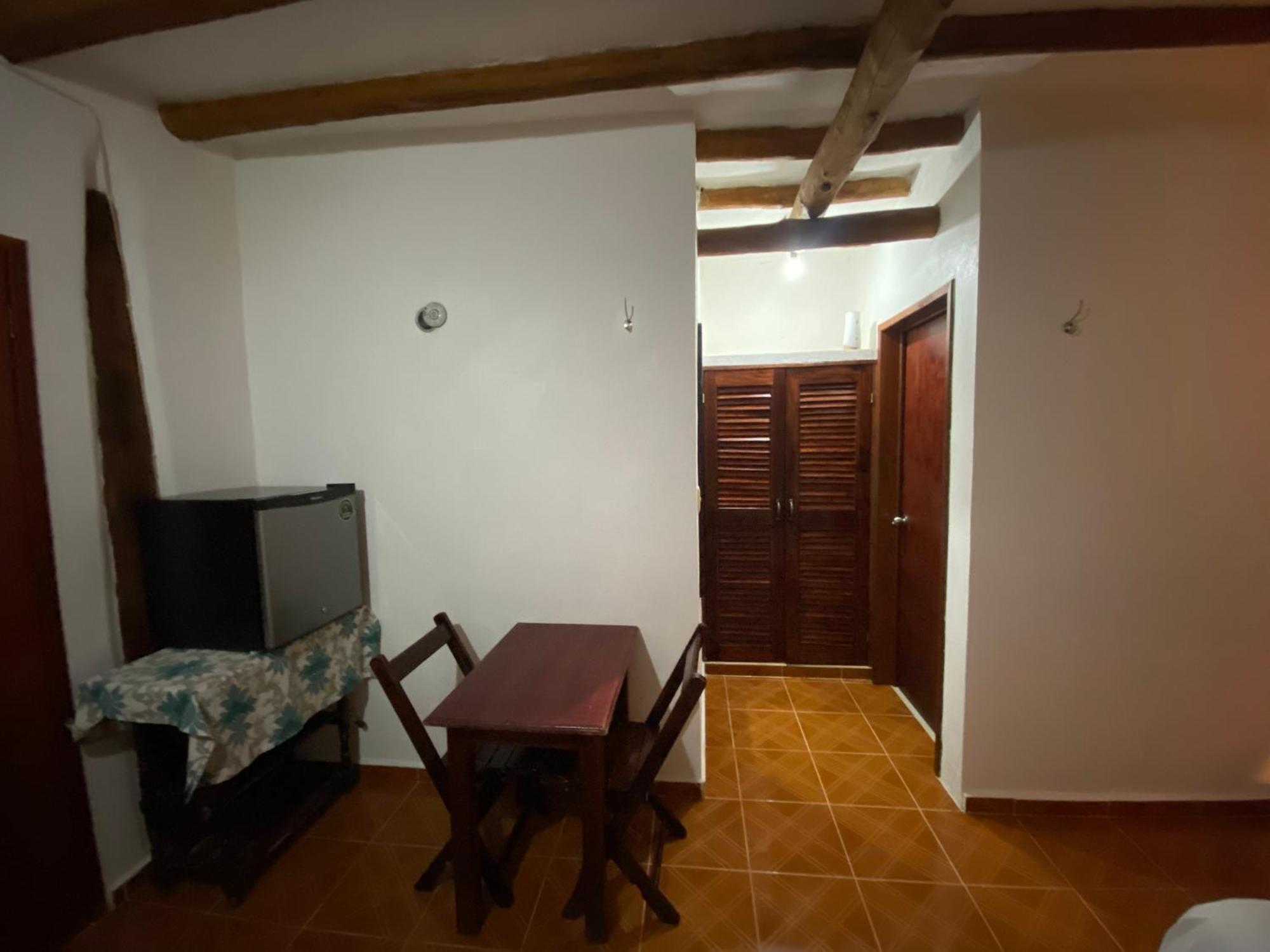 Casa Victor Avila ホルボックス島 エクステリア 写真