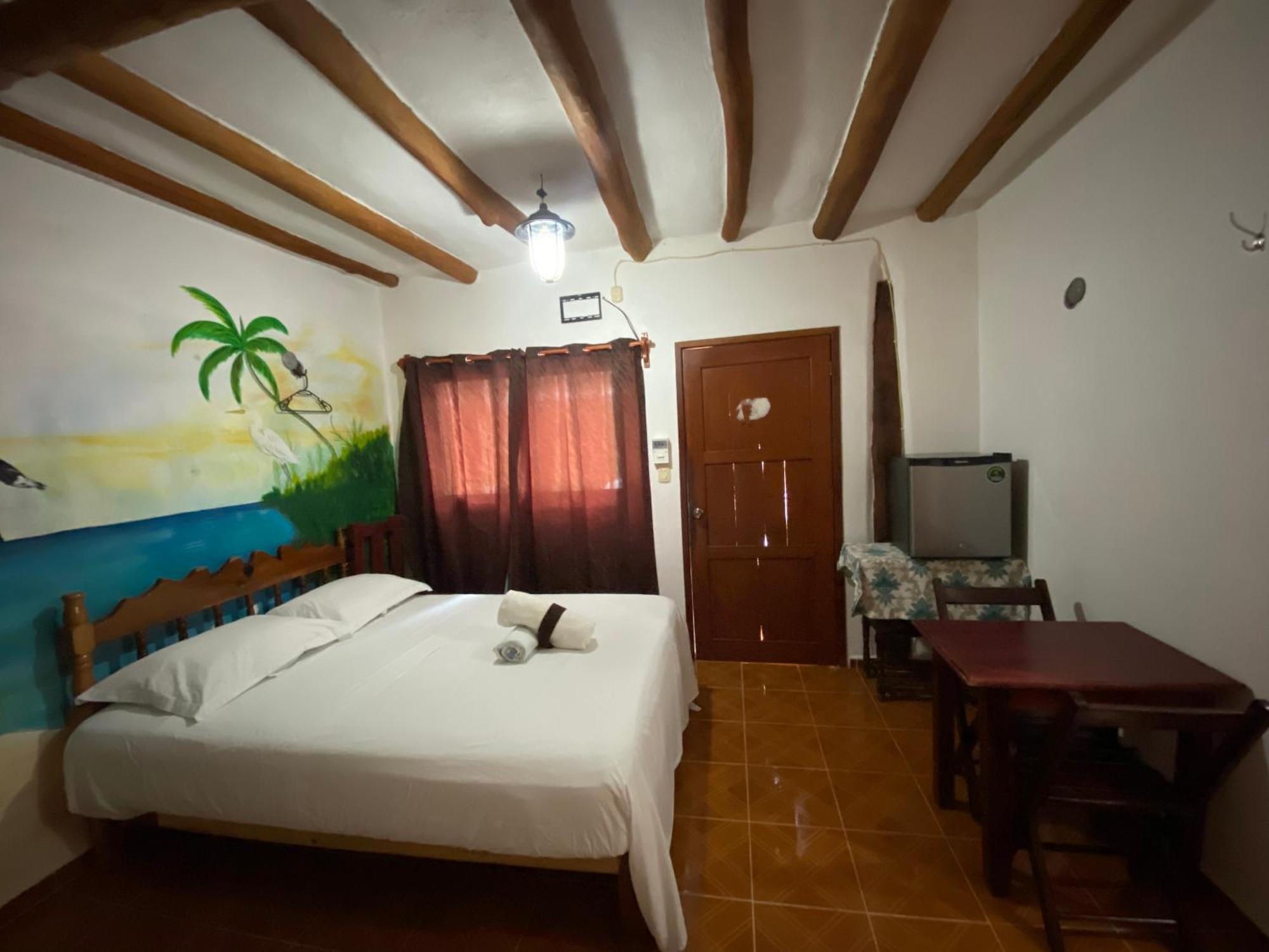 Casa Victor Avila ホルボックス島 エクステリア 写真