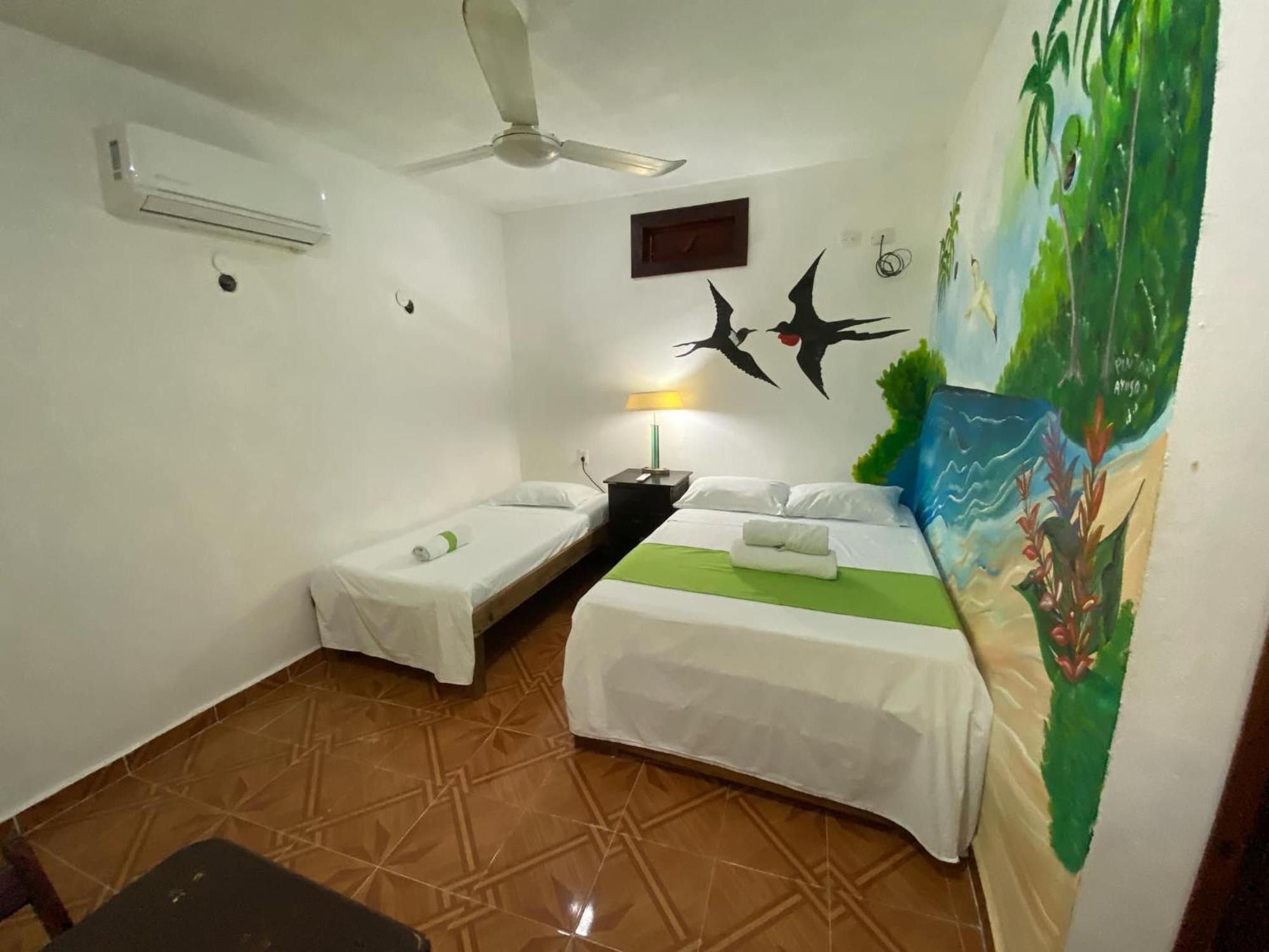 Casa Victor Avila ホルボックス島 エクステリア 写真