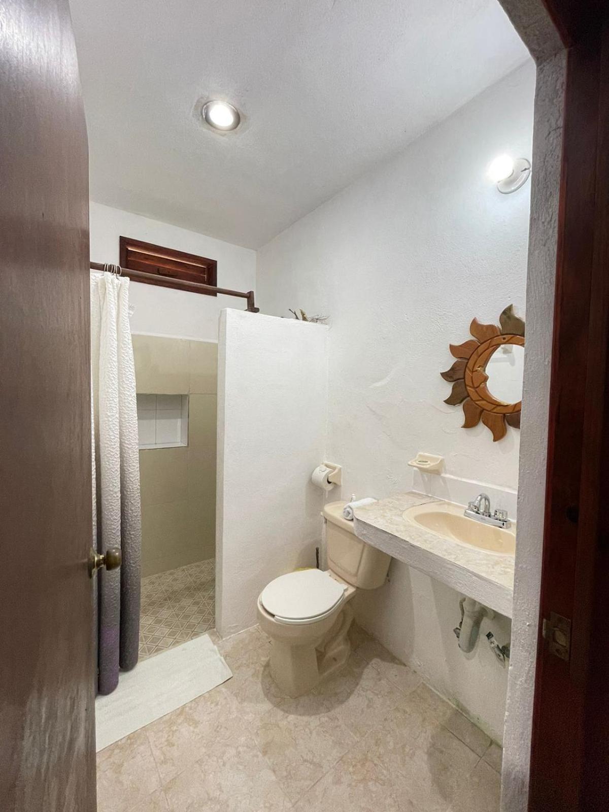 Casa Victor Avila ホルボックス島 エクステリア 写真