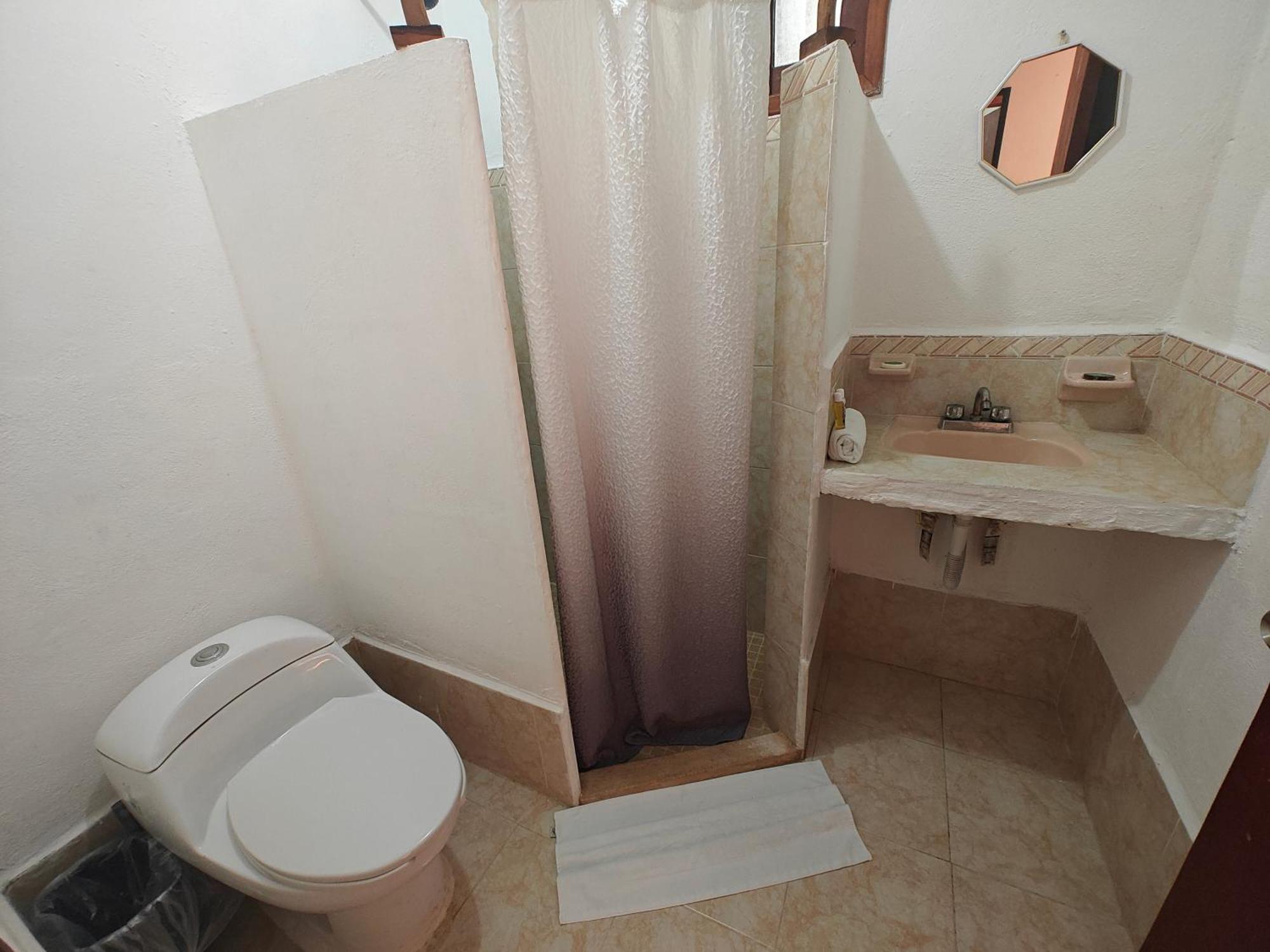 Casa Victor Avila ホルボックス島 エクステリア 写真