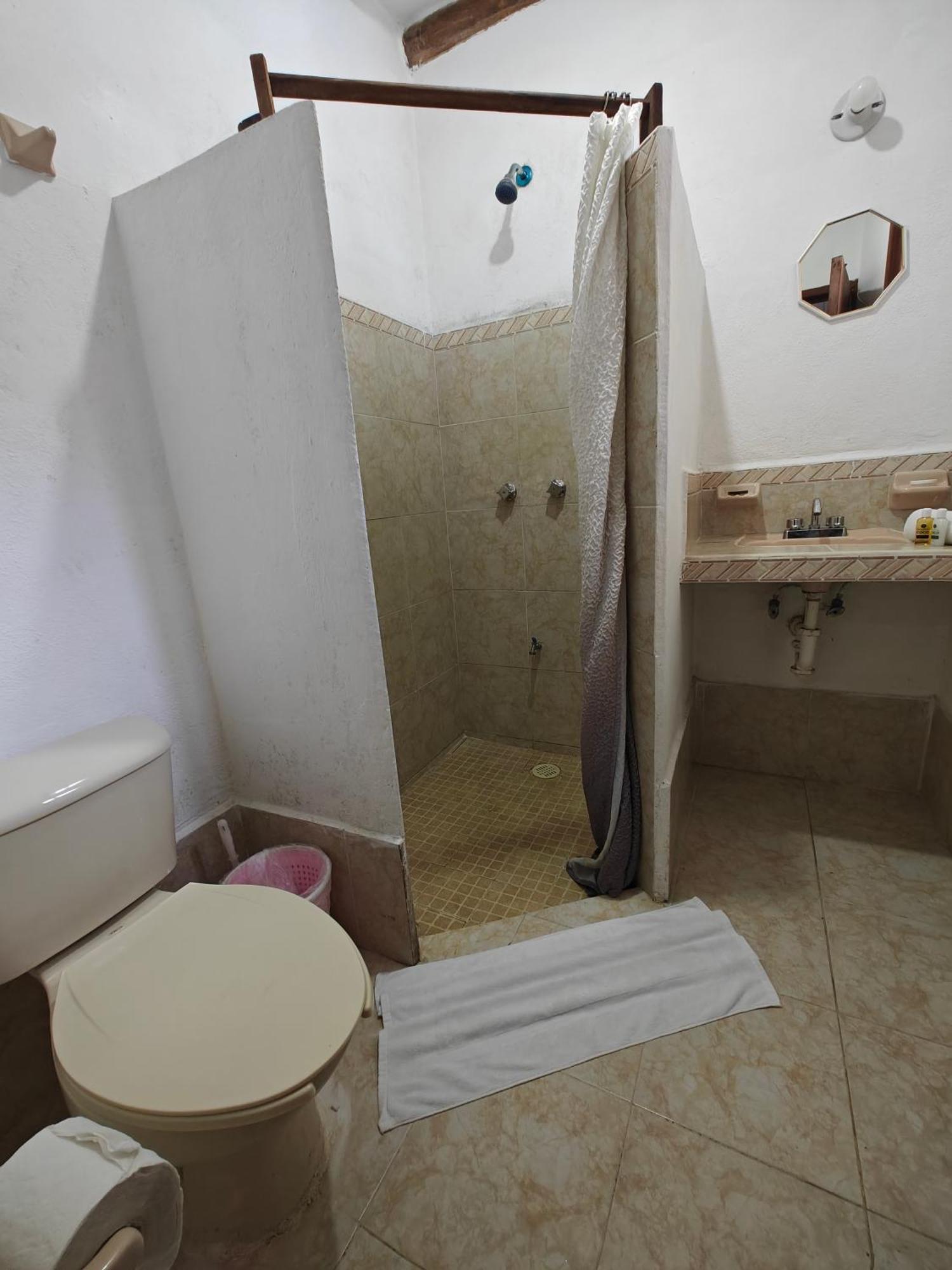 Casa Victor Avila ホルボックス島 エクステリア 写真