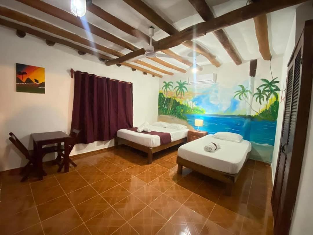 Casa Victor Avila ホルボックス島 エクステリア 写真